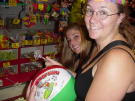 Mo & Lisa cashing in<br>the tickets